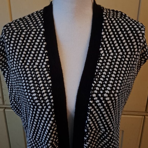 Chico's Patterned Fringe Sweater Vest Black White Women's Sz Small - Picture 6 of 11